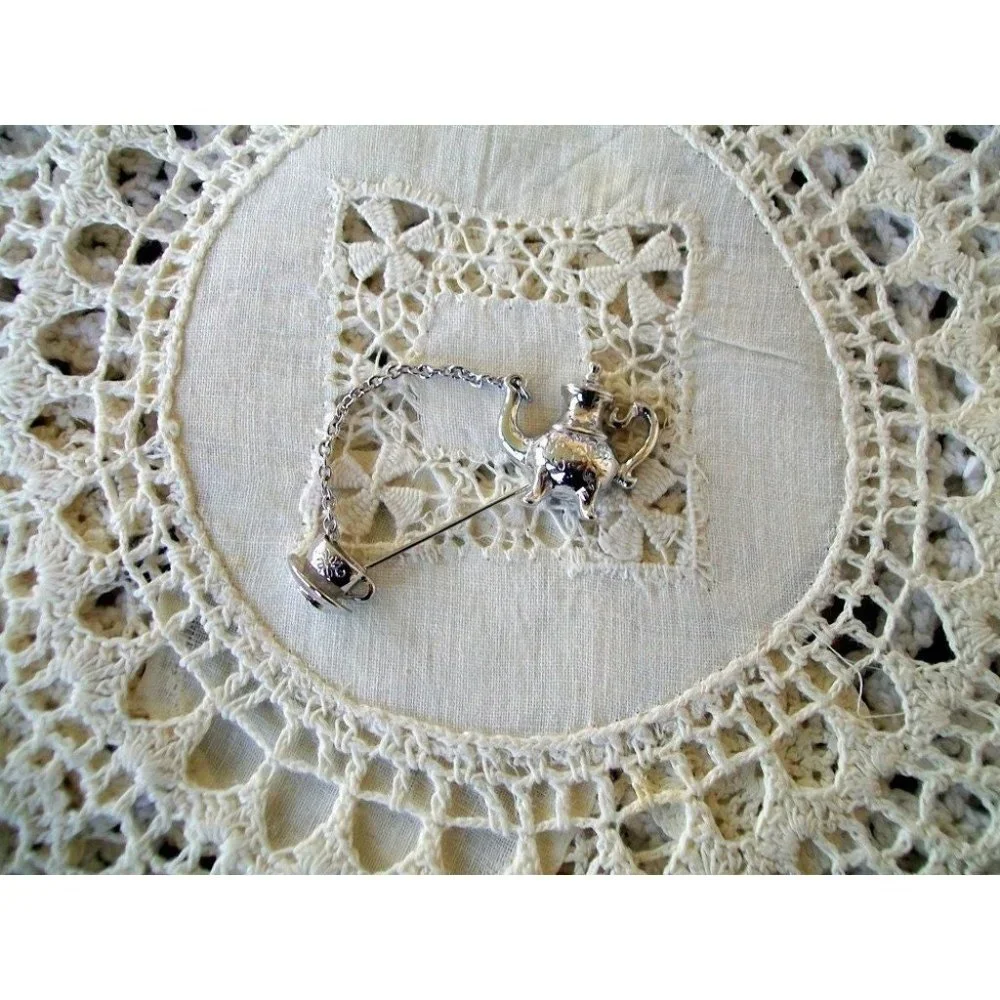 A Teapot Pouring into a Teacup Vintage Stickpin Silver Tone Avon - Picture 2 of 5